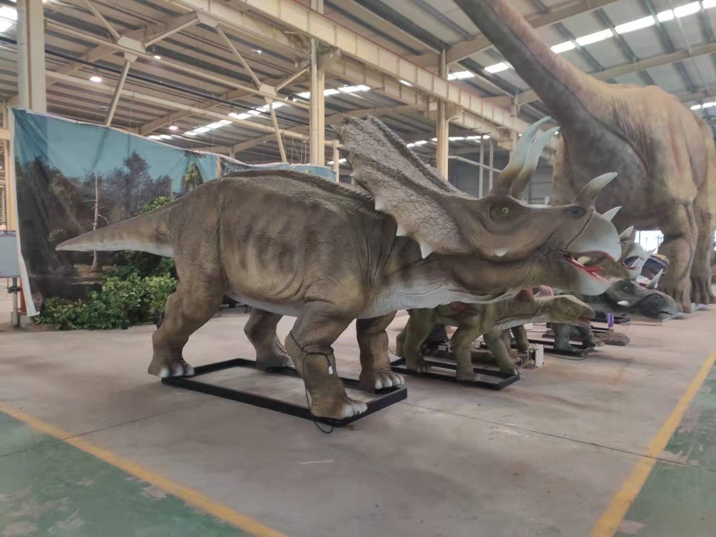 年底清倉大優(yōu)惠，看上哪個恐龍就帶走吧！