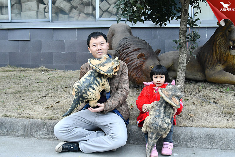 恐龍手偶，仿真手偶恐龍