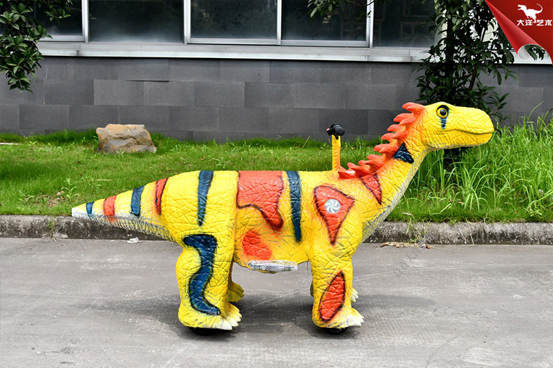 電動(dòng)恐龍游樂(lè)車(chē)，廣場(chǎng)商場(chǎng)兒童恐龍車(chē)