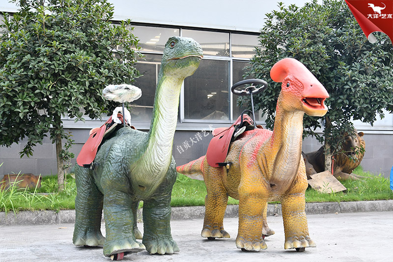 行走恐龍游樂(lè)車(chē)，仿真乘騎恐龍